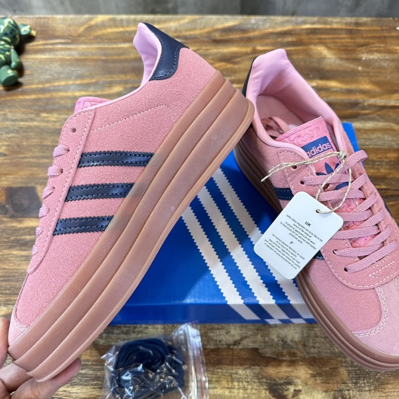 Adidas Sneakers